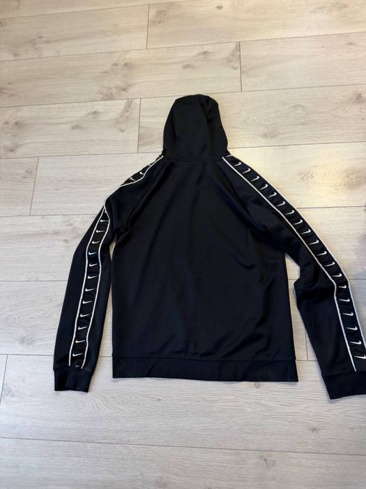 Кофта Nike з лампасами р.ХС