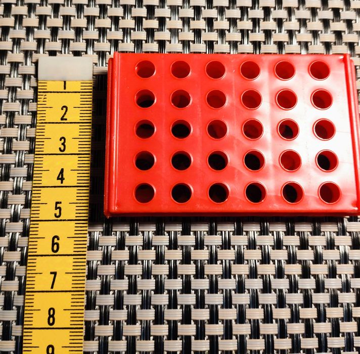 Gra 4 w rzędzie z plastiku