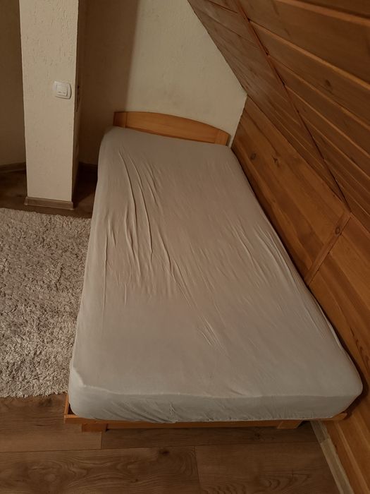 Lozko z materacem drewno drewniane