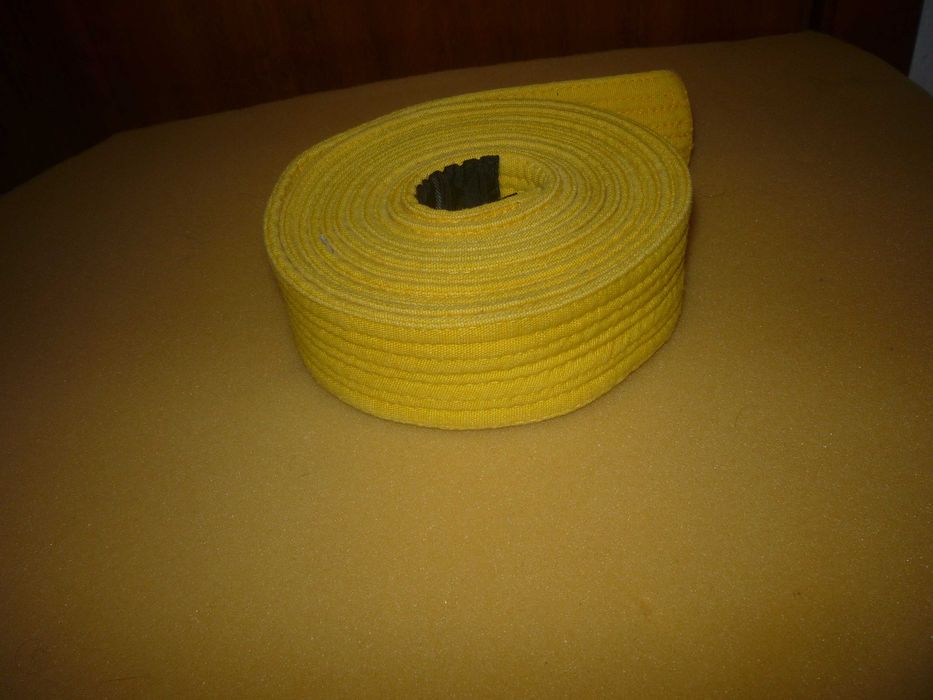 Cinto amarelo - artes marciais: 1 euro