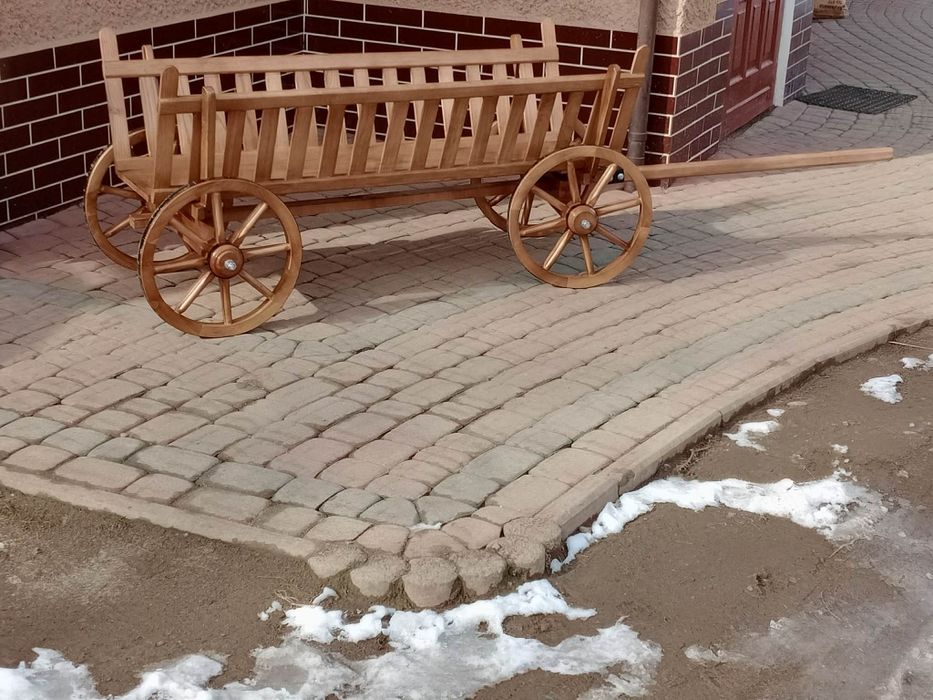 Wóz drewniany  ozdobny