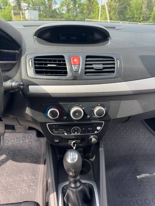 Свіжопригнанний Renault Megane 1.6 Germany