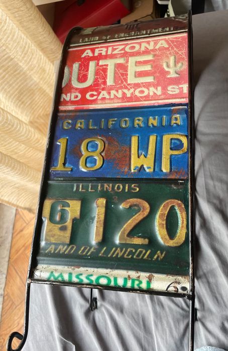 Prateleira metálica para 7 garrafas de vinho