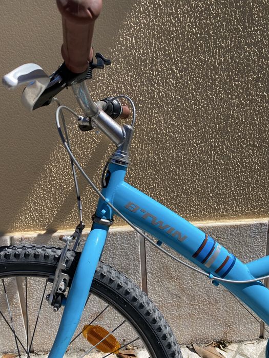 bicicleta b-twin azul