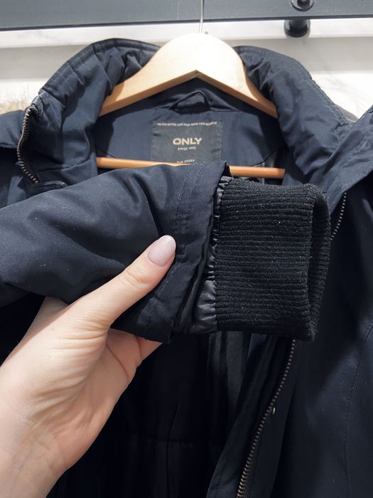 Granatowa kurtka parka puchowa z kapturem Only rozm. M / 38