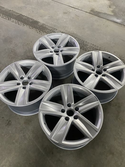 Диски 5.112 r17 в идеальном состоянии, только после покраски