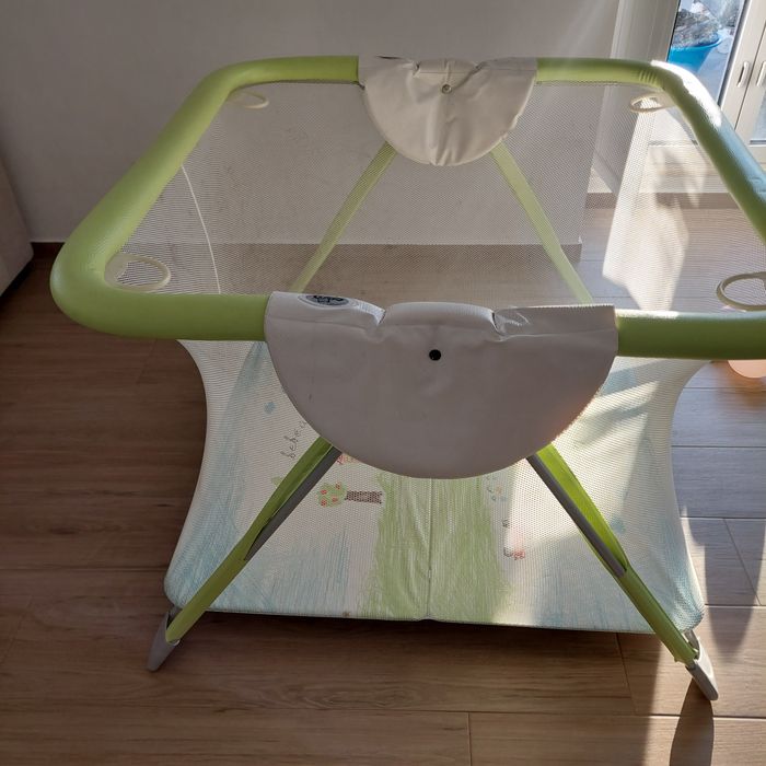 Parque infantil  verde