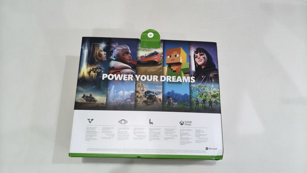 Sprzedam Xbox series S 512 GB