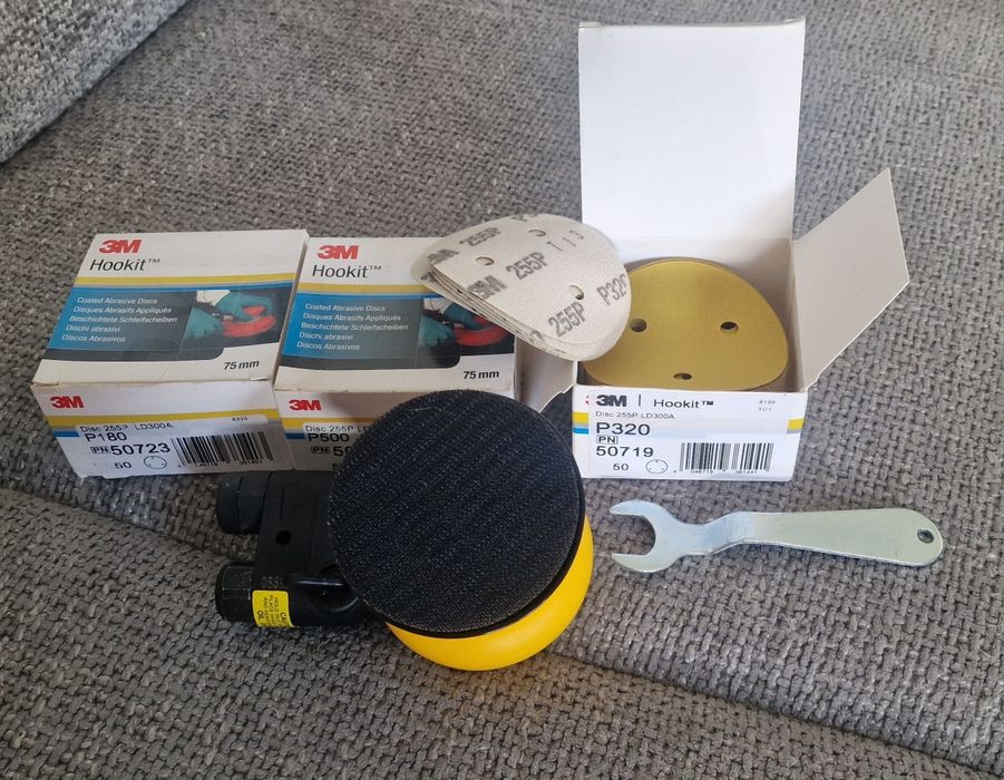 Szlifierka pneumatyczna Mirka ROS 325CV 75 mm skok 2,5mm + gratis