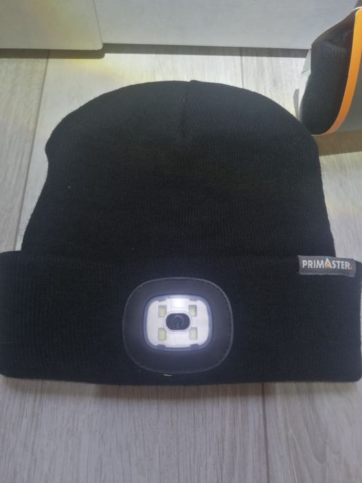 Шапка з ліхтариком