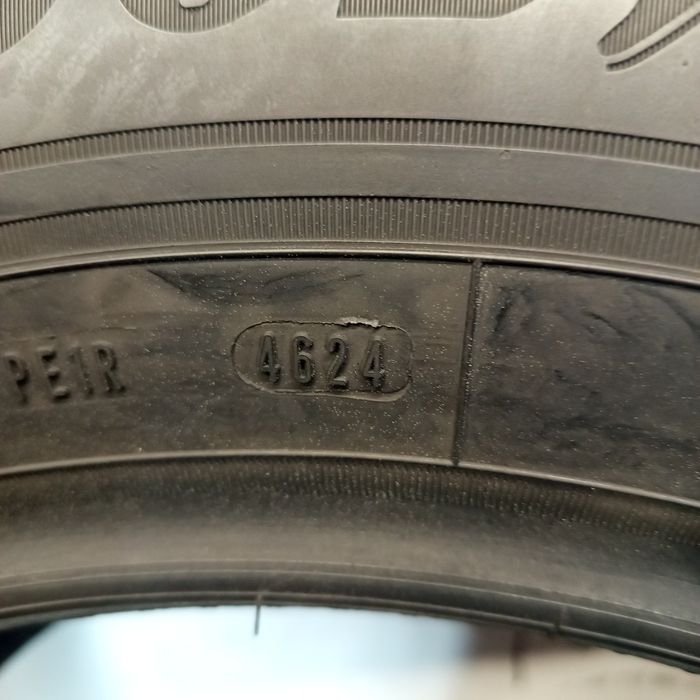 235/65R17 Goodyear UltraGrip
