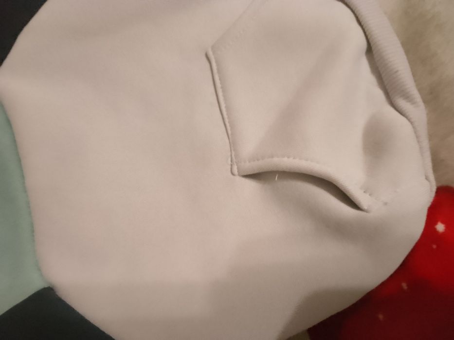 Nowe ubranko ubranie  dla psa bluza długość grzbietu  35 cm