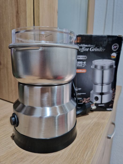 Moinho elétrico para grão e café. Em aço inoxidável. Novo