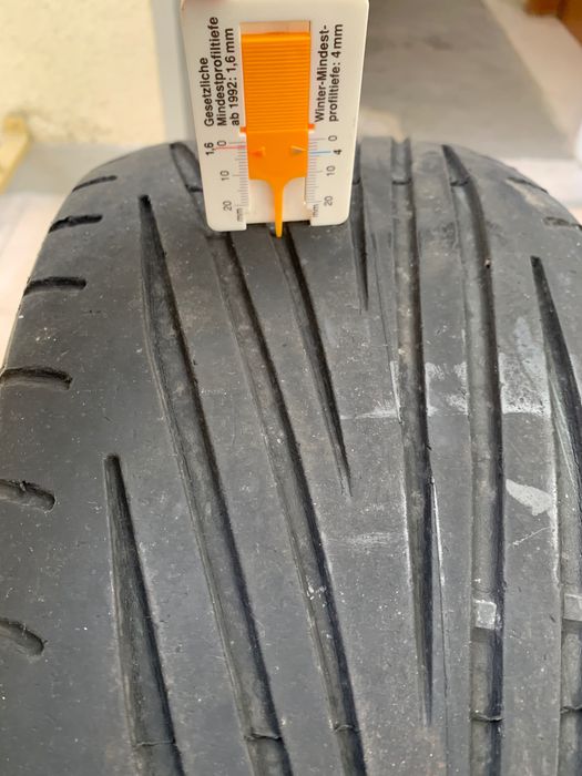 Pneu único Goodyear Eagle F1 195/50 R15 82V usado
