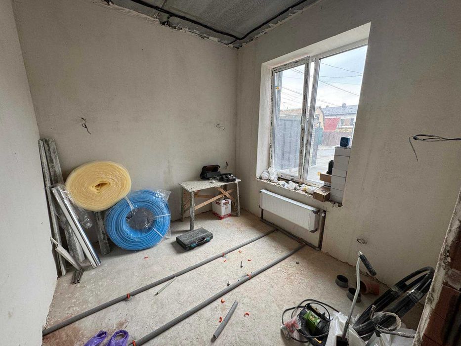 Таунхаус р-н Центрального Парку з початковим ремонтом. Газ.