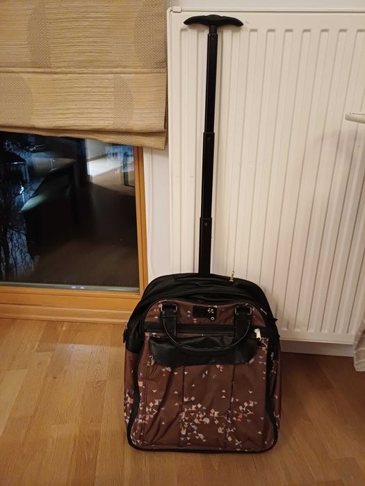 Roxy - torba na kółkach z wysuwaną rączką