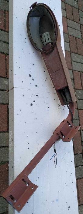 Oprawa lampa uliczna zewnętrzna 230V, pasuje do żarówek 150W i 250W