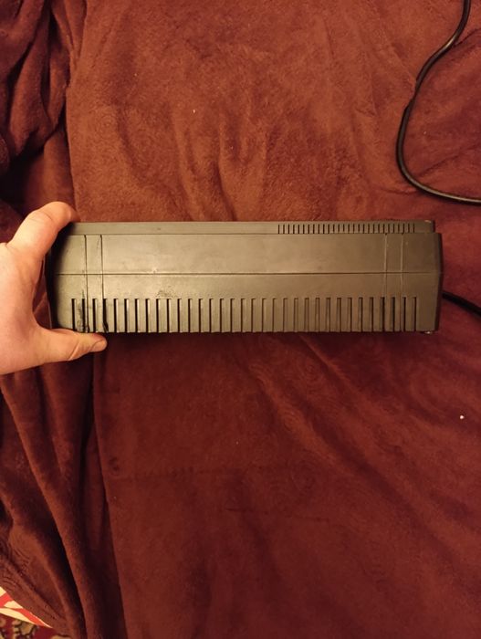 Продам безперебійник АРС