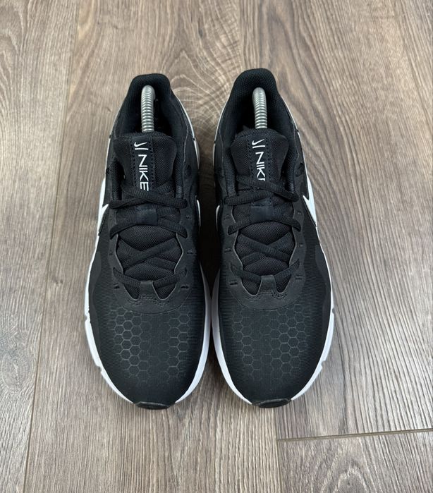 Кросівки для залу та тренувань Nike Legend Essential 2 40 (25.5 см)