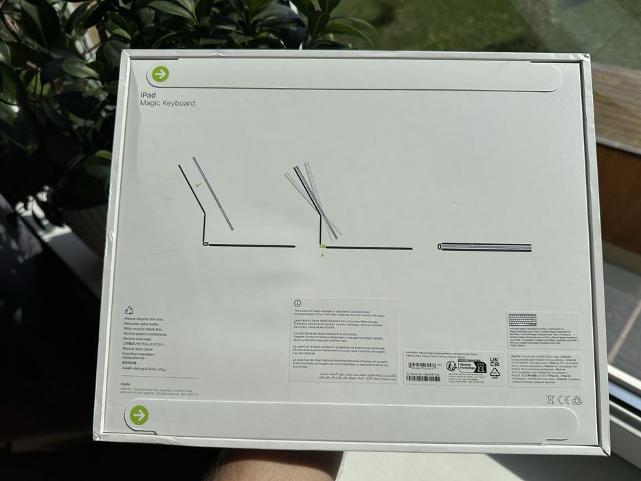 Apple iPad Air 13” Magic Keyboard (2025) – Biała, QWERTZ DE