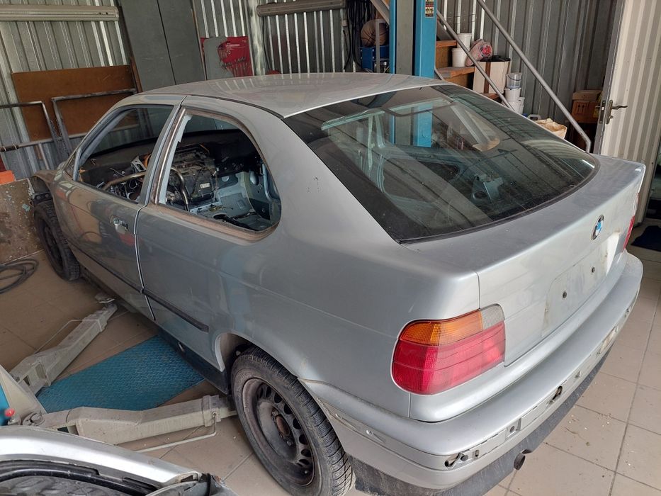 Крышка багажника BMW e36 compact