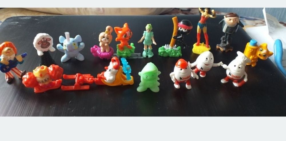 Игрушки Киндеры.