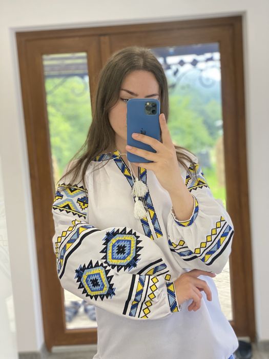 Вишиванка жіноча