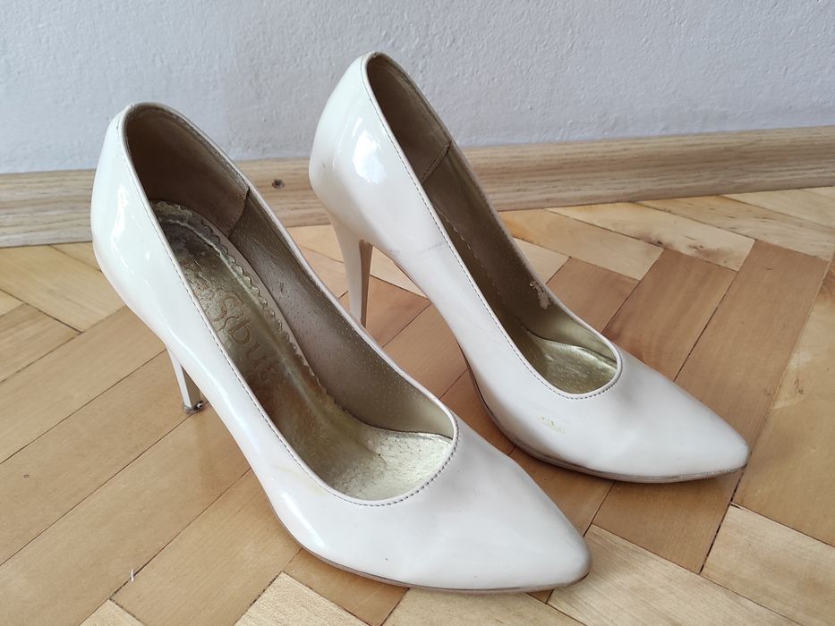 Beżowe czółenka - szpilki 10 cm