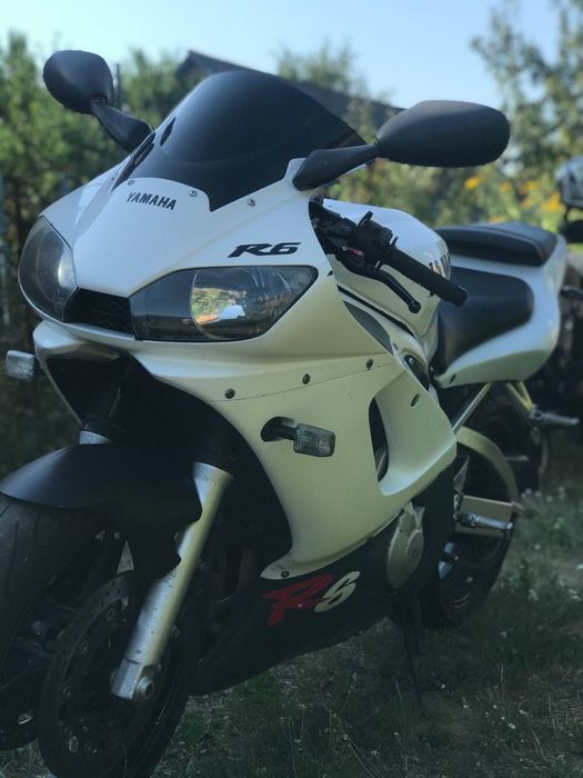 Yamaha r6 99год  обмін на автівку