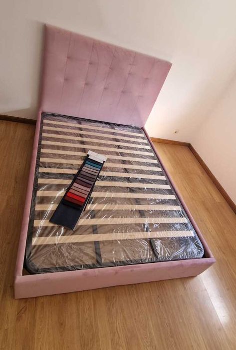 Camas De Casal Estofadas Top de Gama 190x140m Estrado Incluído 199€ !!