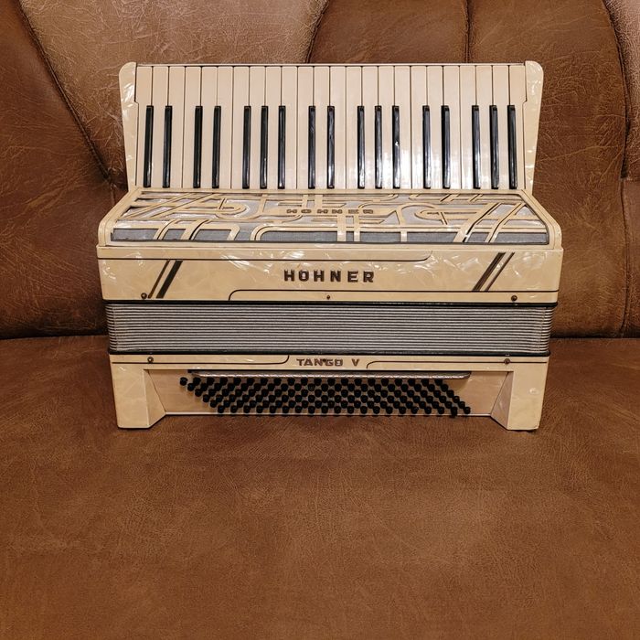 Hohner tango V 120 basów