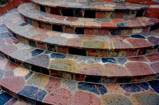 Kamień polny cięty-plastry okładzinowe.