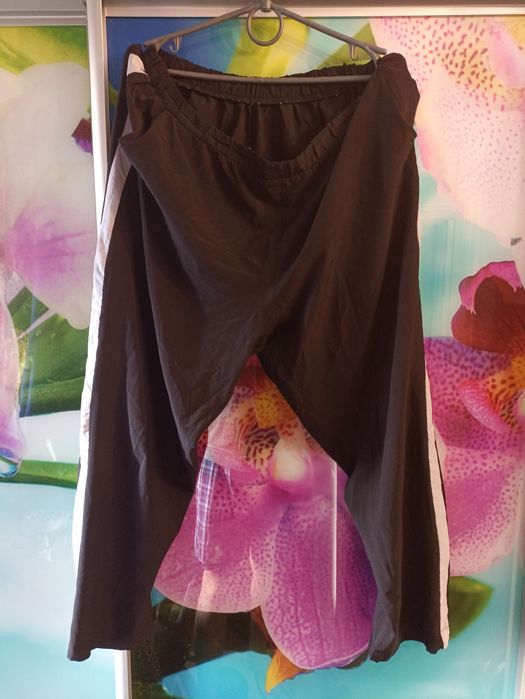 Штани розмір 56 в гарному стані