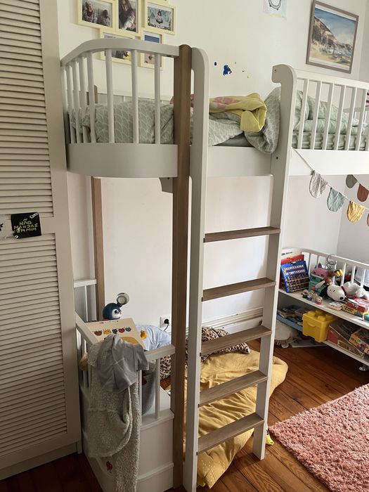 Cama alta de criança
