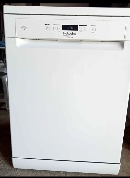 Máquina de lavar loiça Hotpoint Ariston