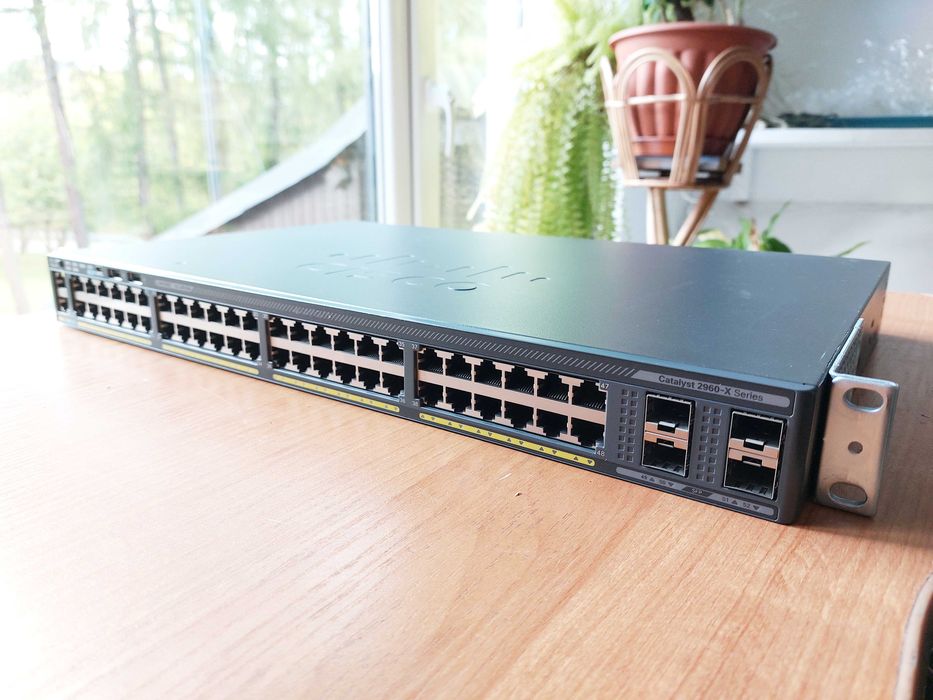 Switch przełącznik sieciowy Cisco Catalyst WS-C2960X-48TS-L 48x 1Gb