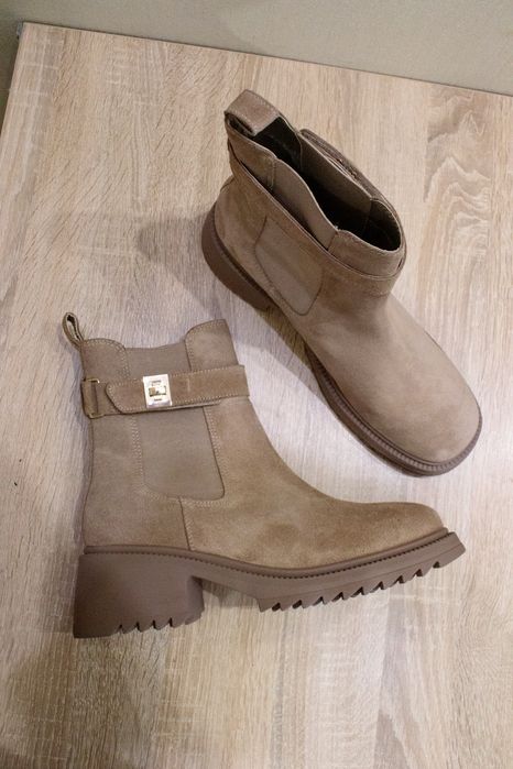 Нові шкіряні черевики Steve Madden