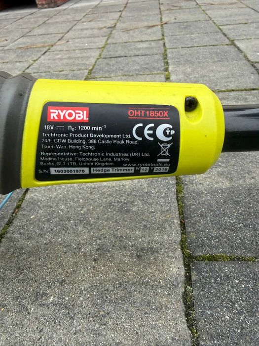 Nożyce do żywopłotu Ryobi 18V 50 cm model OHT1850X.