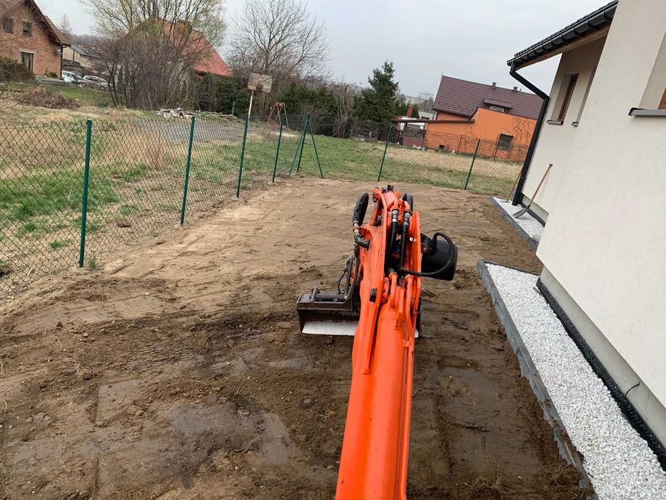 Usługi Koparką  Obrotową Drogi Dojazdowe Wykopy  Usługi Minikoparką