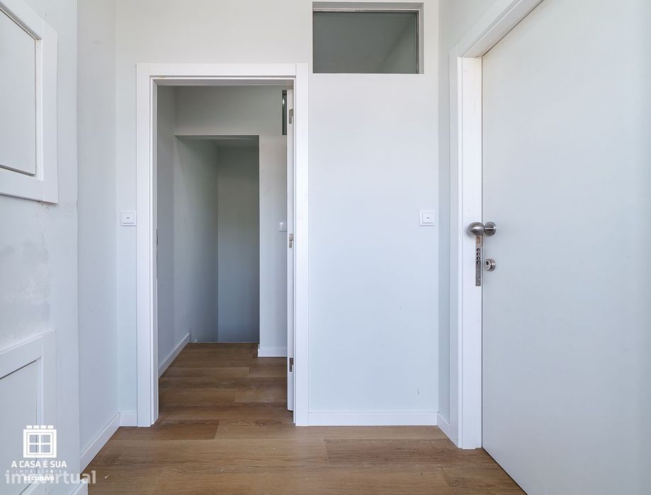 Apartamento duplex T2+2 remodelado em Cortegaça