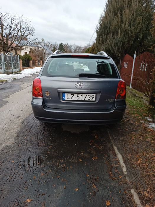 Toyota Avensis 2.0 D4D sprzedam kombi