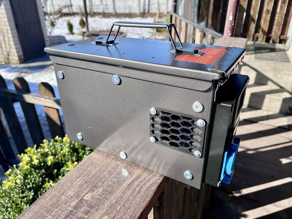 Зарядна станція на LiFePo акумуляторах