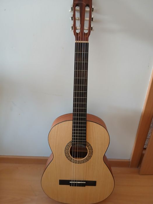 Guitarra Clássica Lusitana – Bom Estado