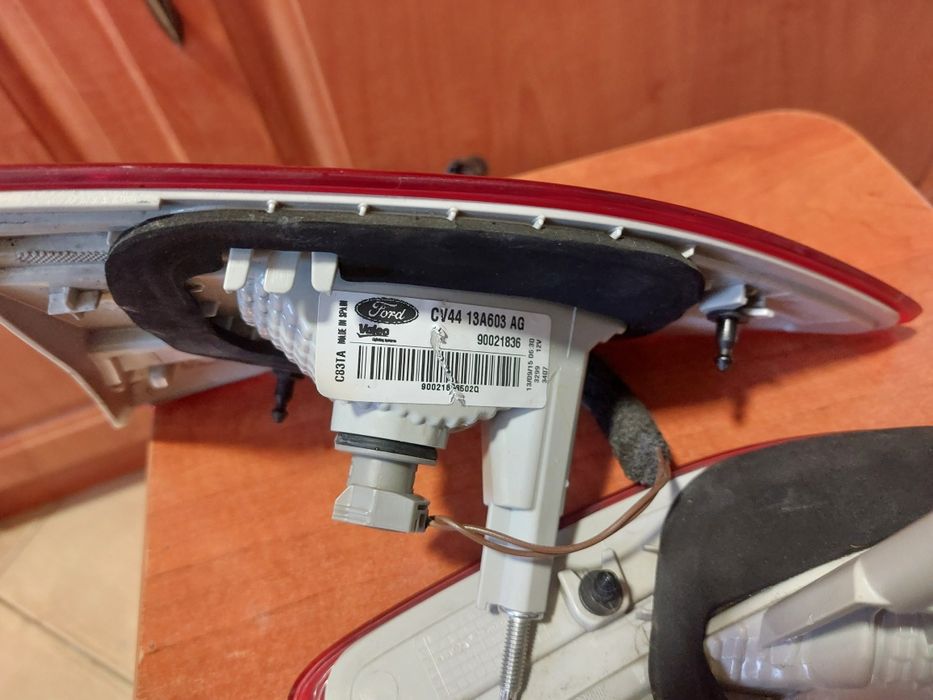 Ford Kuga mk2 Lampy tylne klapy bagażnika
