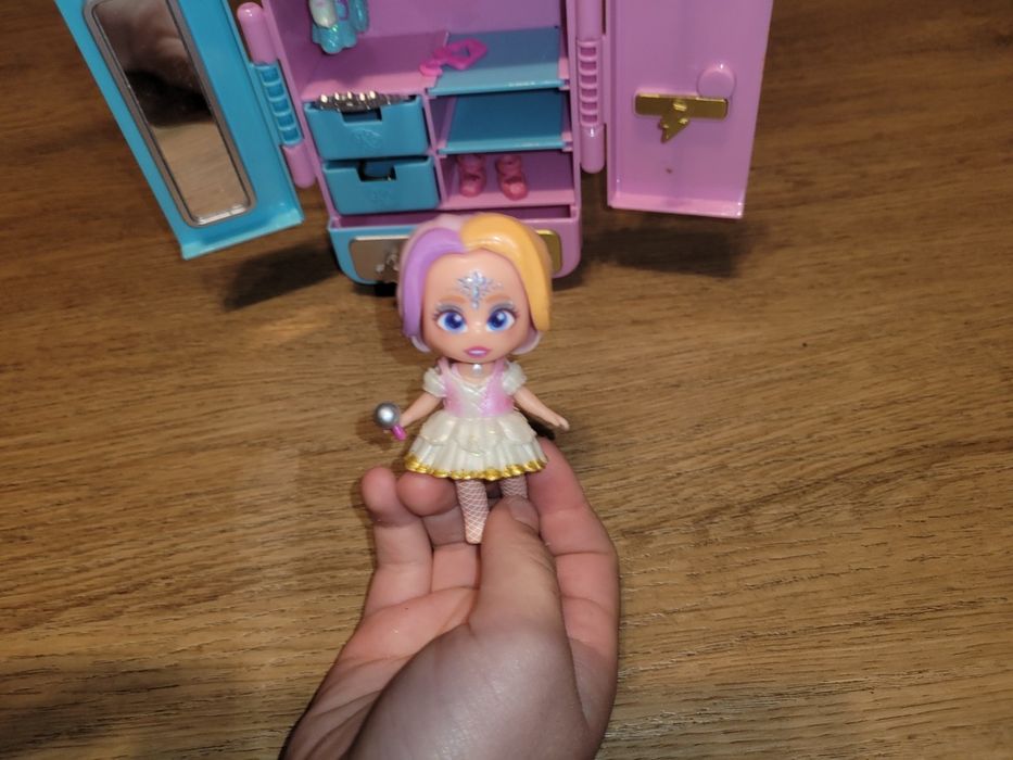 Lalka Kooky Loos z szafą