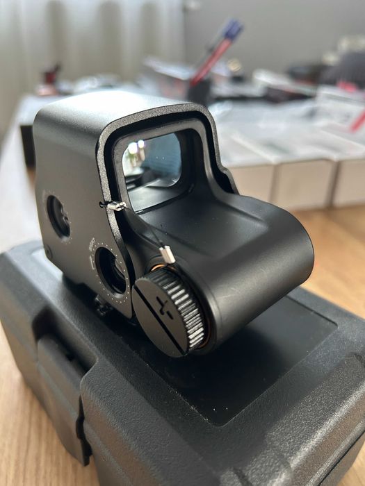 nowy kolimator, celownik holograficzny replika EoTech 558
