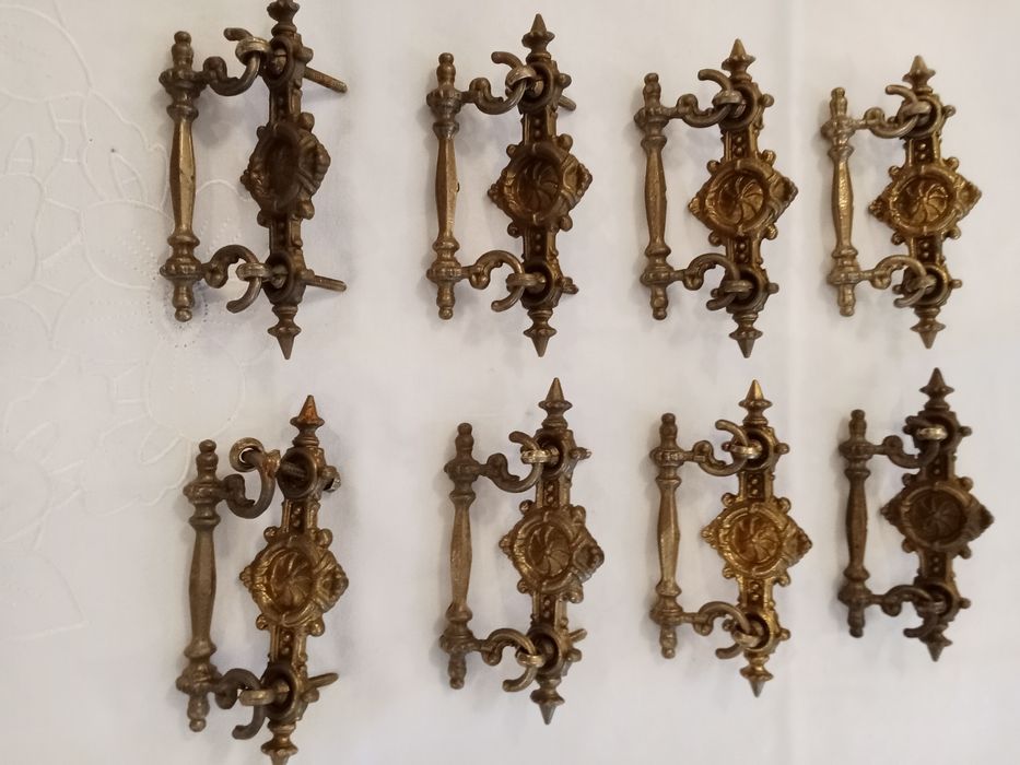 Uchwyty z brązu ,mosiężne stare do szuflady