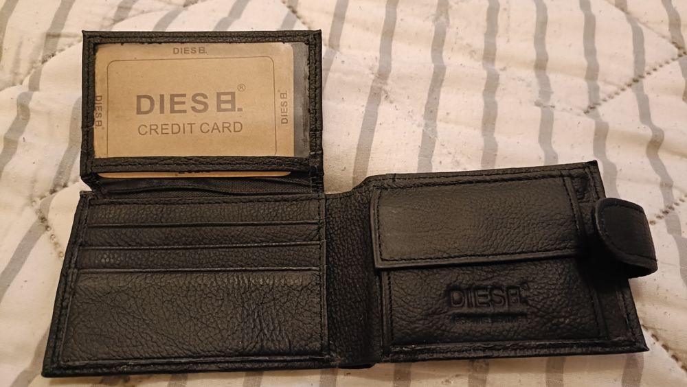 Carteira Nova, nunca usada