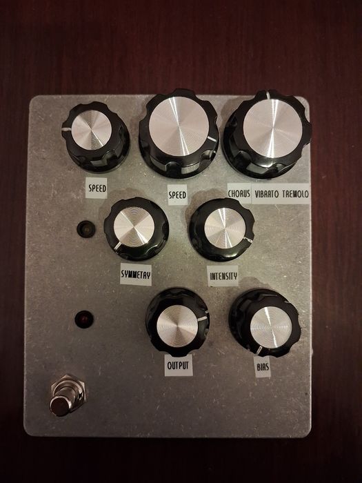 Roger Mayer Voodoo Vibe clone