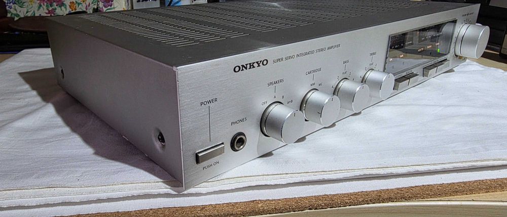 Amplificador ONKYO A-08    100% Funcional